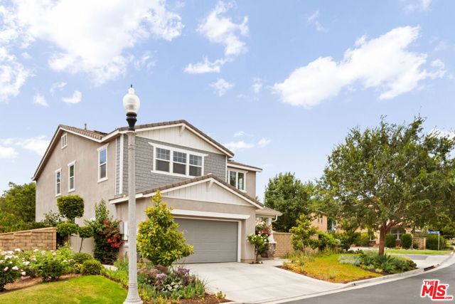 24229 La Montura Drive, Valencia CA: https://media.crmls.org/mediaz/85408c41-dce5-44ed-b984-42f766a97f08.jpg