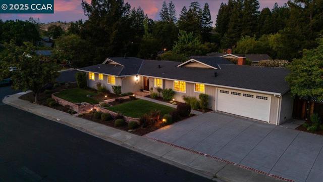 230 Vallecito Lane, Walnut Creek CA: https://media.crmls.org/mediaz/8540fb49-bc8f-47cb-bfd3-a8e1e9119e8f.jpg