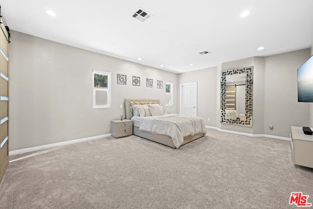 15042 Valleyheart Drive, Sherman Oaks CA: https://media.crmls.org/mediaz/8541abfd-e604-41c5-9cef-743b39f23939.jpg
