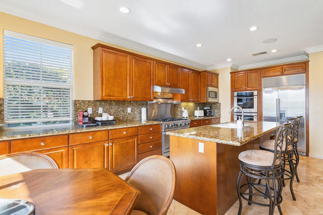 9 Via Santanella, Rancho Mirage CA: https://media.crmls.org/mediaz/8541c6d6-e747-4832-ab45-888c901207c4.jpg