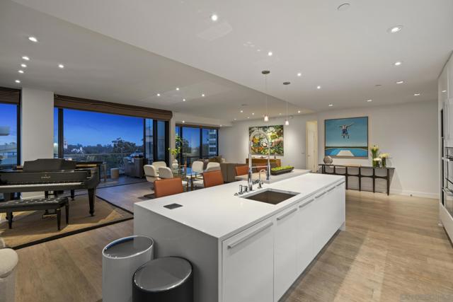 2604 5th Ave, San Diego CA: https://media.crmls.org/mediaz/8542005a-8f3b-4cff-9555-8774731dd71e.jpg