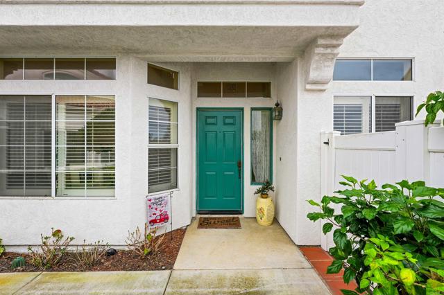 Detail Gallery Image 2 of 54 For 3315 Tripoli, Oceanside,  CA 92056 - 2 Beds | 2/1 Baths