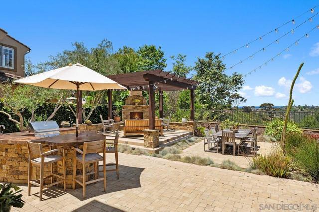 1460 Lauren Court, Encinitas CA: https://media.crmls.org/mediaz/8542bcb8-2437-4168-b263-ce13203cf366.jpg