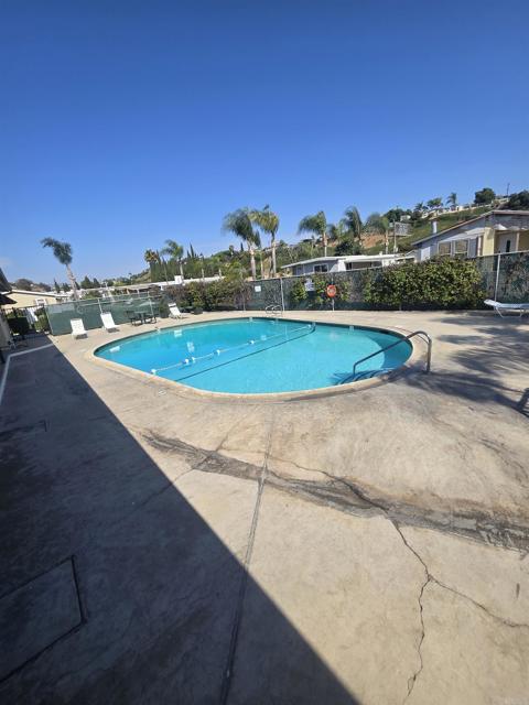 Detail Gallery Image 8 of 9 For 3129 Calle Abajo #104,  San Diego,  CA 92139 - 3 Beds | 2 Baths