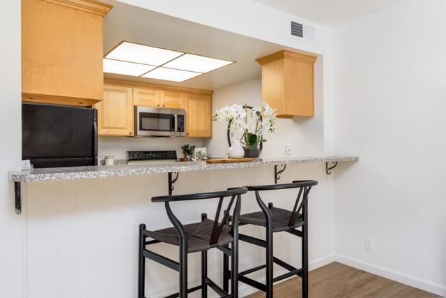 1029 Suzanne Court, Half Moon Bay CA: https://media.crmls.org/mediaz/8543a1b2-704d-4e03-b79f-b173703f249d.jpg