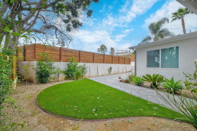 229 Yacon Street, Vista CA: https://media.crmls.org/mediaz/8544217d-18fb-4d3b-9fde-0cbfda118d23.jpg