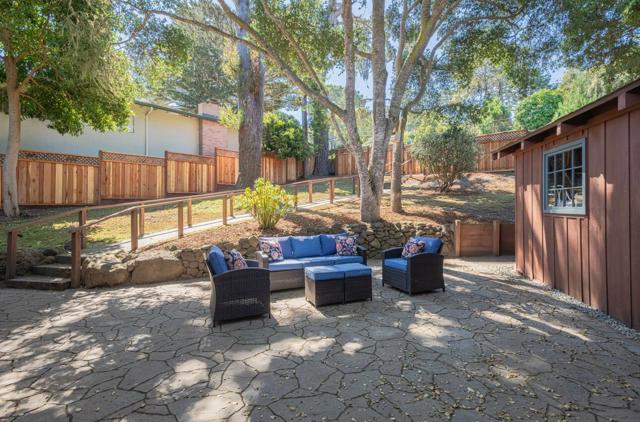 1034 Hillside Avenue, Pacific Grove CA: https://media.crmls.org/mediaz/854460c1-e5b4-4e8e-947b-523d0d031b40.jpg