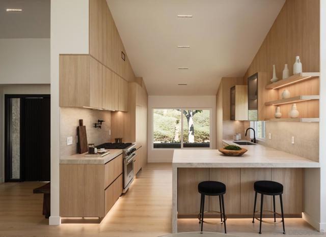 2163 Caminito Circulo Norte, La Jolla CA: https://media.crmls.org/mediaz/8544cedf-10ca-4cea-b9c4-fa6b99c8d91b.jpg