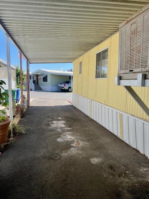 1400 Meredith, Gustine CA: https://media.crmls.org/mediaz/8544f19b-094f-41ed-8cf2-f5da356fc153.jpg