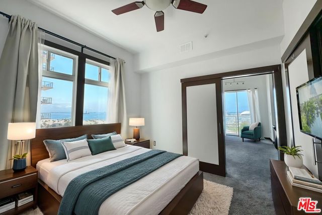 488 E Ocean Boulevard, Long Beach CA: https://media.crmls.org/mediaz/85455043-05e8-4eb9-9234-35edb2e477b3.jpg