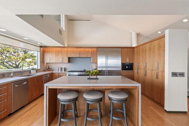 420 Seaview Drive, Aptos CA: https://media.crmls.org/mediaz/8545c522-88df-4914-aab7-27783b0e4df0.jpg