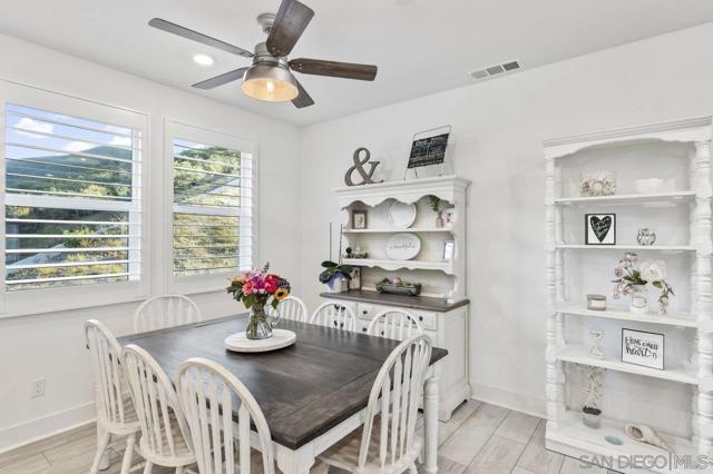 15447 Van Lodensteyn Way, San Diego CA: https://media.crmls.org/mediaz/85462cb9-1961-4511-ab98-c0d89ef9de3b.jpg