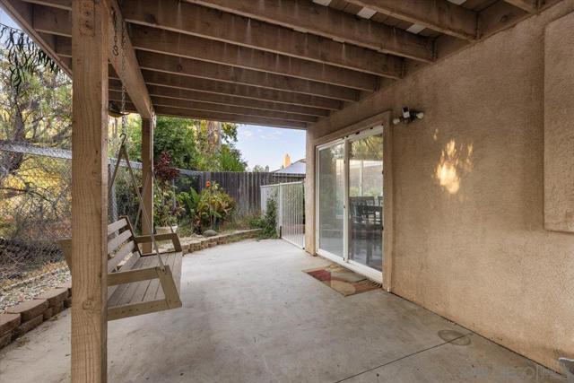 609 Jacks Creek Road, Escondido CA: https://media.crmls.org/mediaz/8547350c-7bfe-4863-80d2-725a85afa55e.jpg