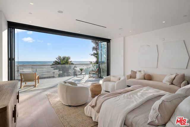 Image 18 of 47 For 938 Palisades Beach Road
