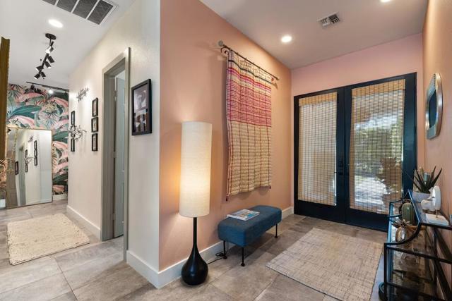 35618 Corte Serena, Cathedral City CA: https://media.crmls.org/mediaz/85483a7b-6c3b-4615-9742-2e2f9b7c2625.jpg
