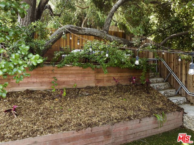 1140 N Coronado Street, Los Angeles CA: https://media.crmls.org/mediaz/8548e580-ff2a-4f24-8ed5-290e05371cb2.jpg