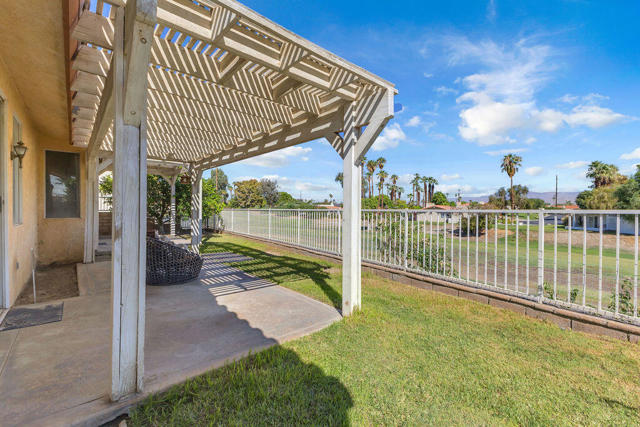 82210 Vandenberg Drive, Indio CA: https://media.crmls.org/mediaz/8549e26c-fb50-4fc3-855a-7509b6f72e46.jpg
