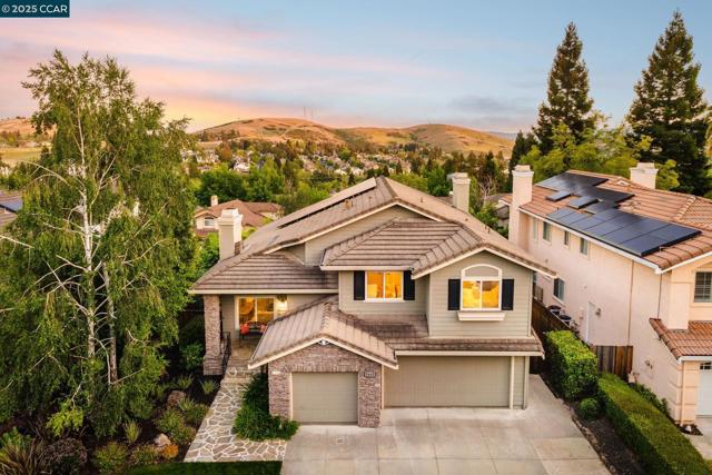 4040 Westminster Pl, Danville CA: https://media.crmls.org/mediaz/8549e632-87d1-49bd-bd7d-80a502667e6b.jpg