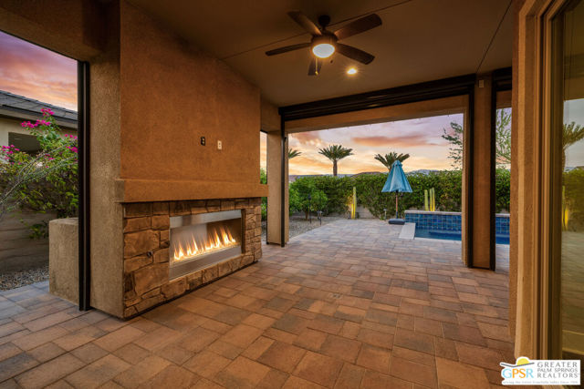 14 Cork Tree, Rancho Mirage CA: https://media.crmls.org/mediaz/854be9b2-a35a-4e19-bf25-b99a2a21e271.jpg