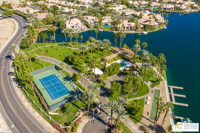 47925 Via Livorno, La Quinta CA: https://media.crmls.org/mediaz/854c1625-4abe-4c87-8aac-a510707a8953.jpg