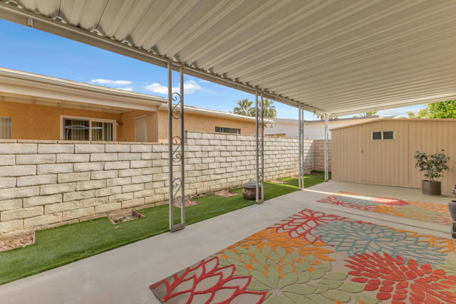 Image 15 of 58 For 74592 Nevada Circle