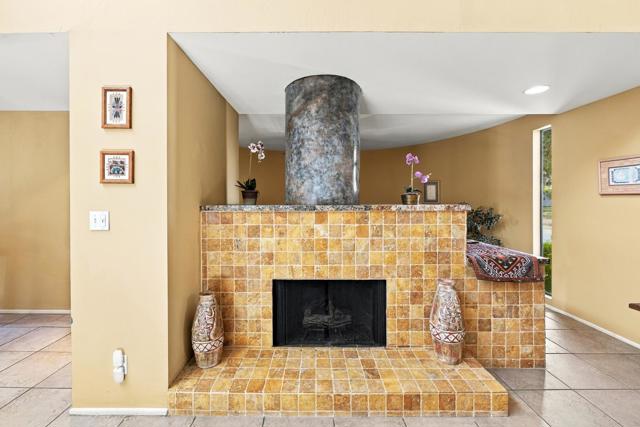464 Village Square E, Palm Springs, CA 92262