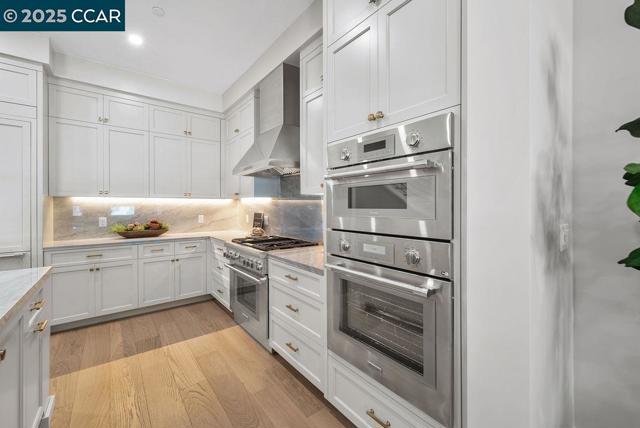 600 Hartz Ave, Danville CA: https://media.crmls.org/mediaz/854e27e0-cc8c-4cc6-8f13-c574492fdc33.jpg