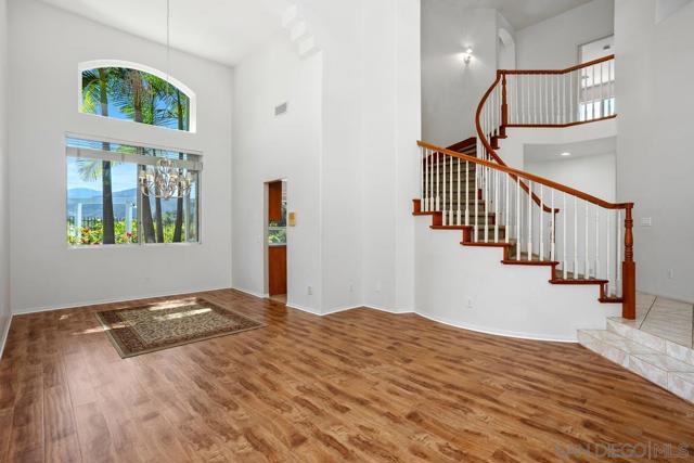 757 Marigold Way, San Marcos CA: https://media.crmls.org/mediaz/854e2af4-242b-4d5a-8d43-c633766765fd.jpg