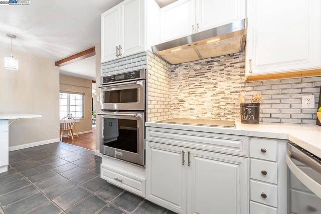 32409 Elizabeth Way, Union City CA: https://media.crmls.org/mediaz/854e3d71-fdf7-472c-86cf-463300de7ffd.jpg