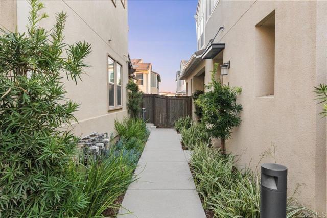 Detail Gallery Image 33 of 52 For 1184 Calle Oroblanco #3,  Chula Vista,  CA 91913 - 3 Beds | 3 Baths