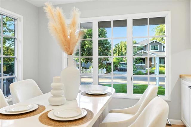 162 Del Monte Avenue, Los Altos CA: https://media.crmls.org/mediaz/85504f63-7545-425f-965c-c067e9f3e7d3.jpg