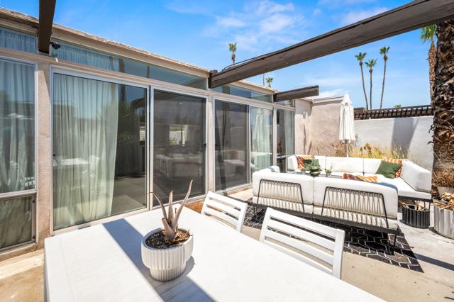 1740 N Via Miraleste, Palm Springs CA: https://media.crmls.org/mediaz/85507996-b22e-464a-bbf0-7a70dbb65bec.jpg