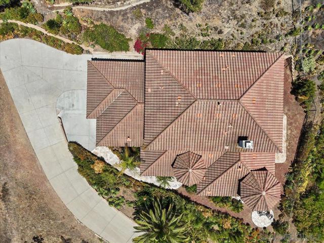 2342 CARIOCA PL, Vista CA: https://media.crmls.org/mediaz/85512c48-c361-4908-96c6-0f57a90543ae.jpg