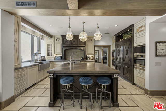 Image 14 of 64 For 26954 Whitehorse Place