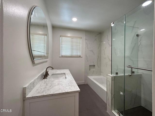 Detail Gallery Image 8 of 11 For 4622 La Canada Blvd Bld, La Canada Flintridge,  CA 91011 - 3 Beds | 1/1 Baths