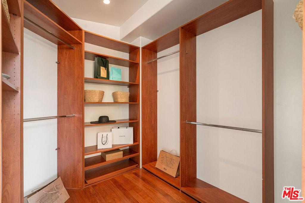 MLS #25589709 image #33