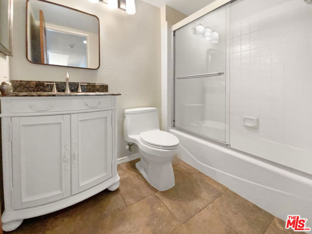 5996 Birdie Drive, La Verne CA: https://media.crmls.org/mediaz/85524019-0f23-4838-88a3-0d31134f685d.jpg