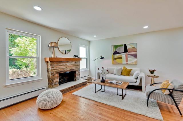 620 Willowgate Street, Mountain View CA: https://media.crmls.org/mediaz/8552e196-032e-4c55-97f6-9e691920e4ab.jpg