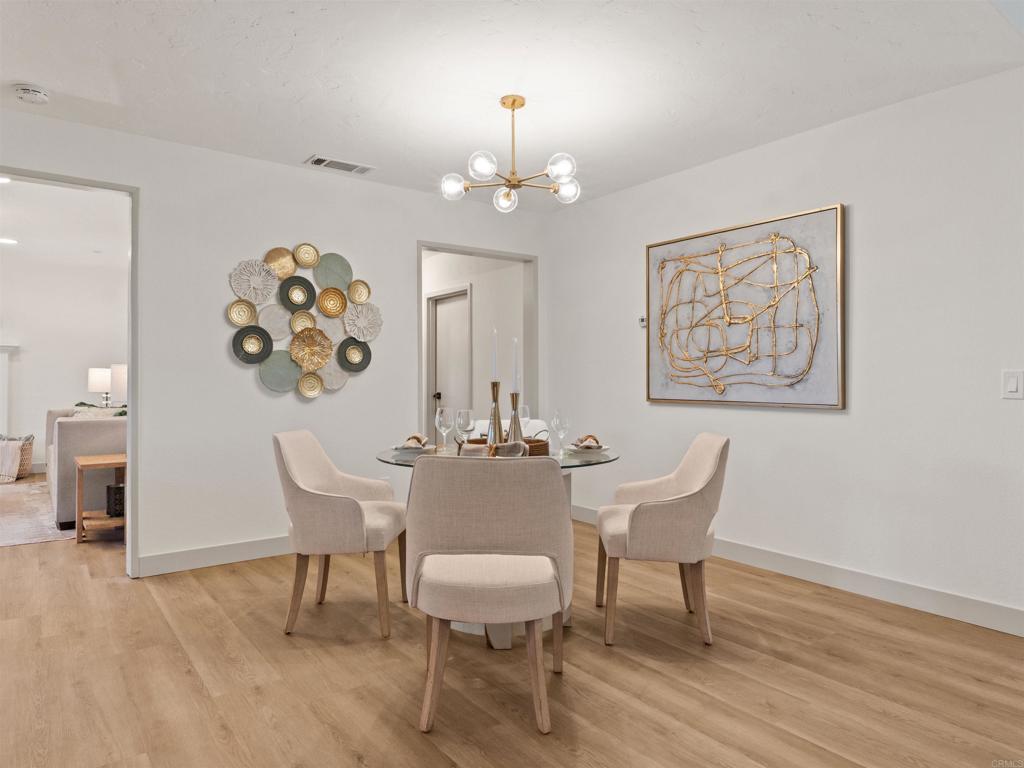 13737 Temple Street - photo 9