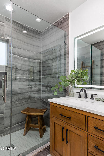 Detail Gallery Image 21 of 46 For 2285 Moss Ave, Los Angeles,  CA 90065 - 2 Beds | 3 Baths