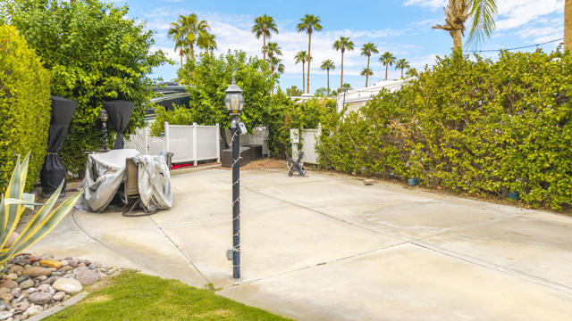 69411 Ramon Road, Cathedral City CA: https://media.crmls.org/mediaz/8553555e-19e8-4b41-80f7-7154d76a529b.jpg