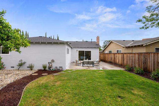 1493 Mallard Way, Sunnyvale CA: https://media.crmls.org/mediaz/85539562-31eb-4950-b6ee-ca84c071f708.jpg
