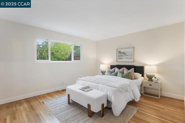 2326 Bramble Ct, Castro Valley CA: https://media.crmls.org/mediaz/8554c32a-a70b-4fe3-b3fb-3053cd61999e.jpg