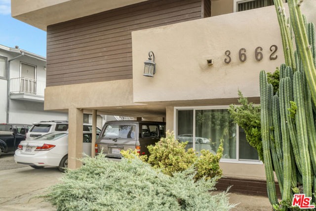 3662 Keystone Avenue, Los Angeles CA: https://media.crmls.org/mediaz/8554fc46-d7bd-4e70-9215-0ee00a88166c.jpg