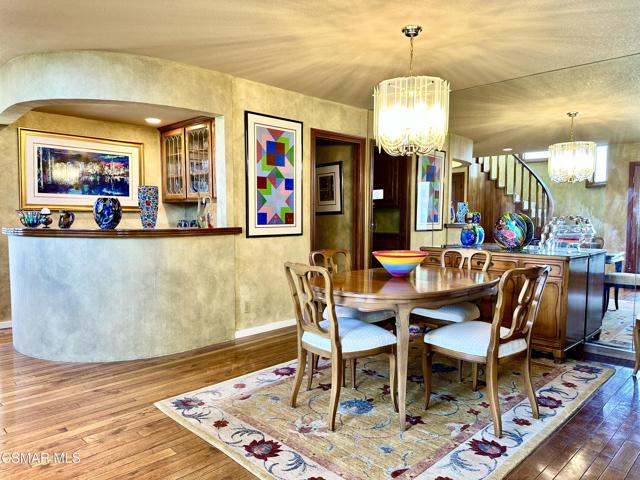 31445 Glenbridge Road, Westlake Village CA: https://media.crmls.org/mediaz/85552419-aa97-442a-b648-06445b91d90f.jpg