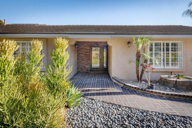 Detail Gallery Image 4 of 40 For 15420 Sierra Grande, Valley Center,  CA 92082 - 4 Beds | 3 Baths