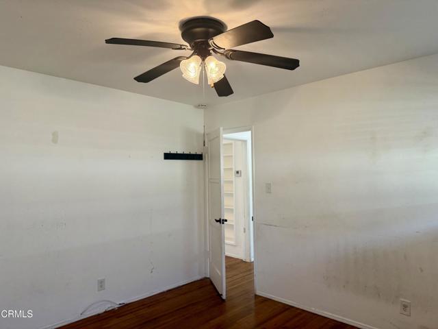 Detail Gallery Image 14 of 18 For 12811 Oxnard St, Los Angeles,  CA 91606 - 4 Beds | 3 Baths