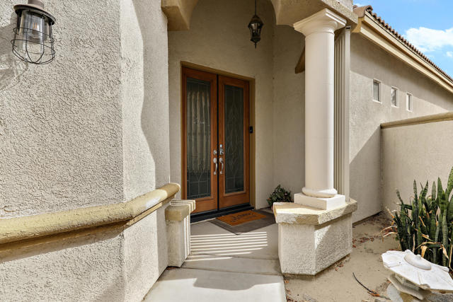 82745 Odlum Drive, Indio CA: https://media.crmls.org/mediaz/85565af9-d4c6-42f9-998b-fedc1aa3127e.jpg