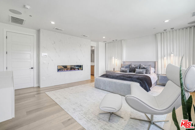 20472 W Windsor Lane, Porter Ranch CA: https://media.crmls.org/mediaz/85566f8e-e8c3-4075-8a47-0192c5df26bd.jpg