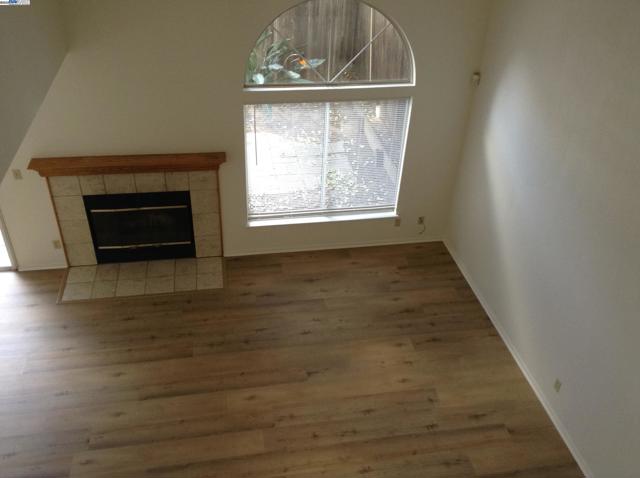 149 Pelican Loop, Pittsburg CA: https://media.crmls.org/mediaz/8556ee5d-619f-4937-ba1f-5dca169b6caf.jpg